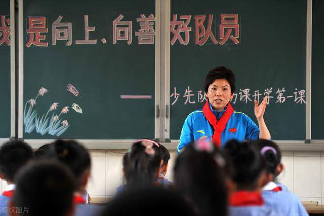 事件官方：中国女足国脚王霜加盟热刺女足，与张琳艳做队友热刺女足官方宣布，中国女足国脚王霜加盟球队，她将与张琳艳成为队友。